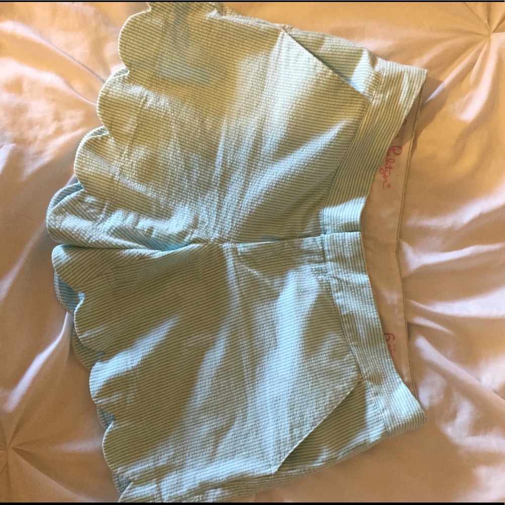 Lilly Pulitzer scallop shorts